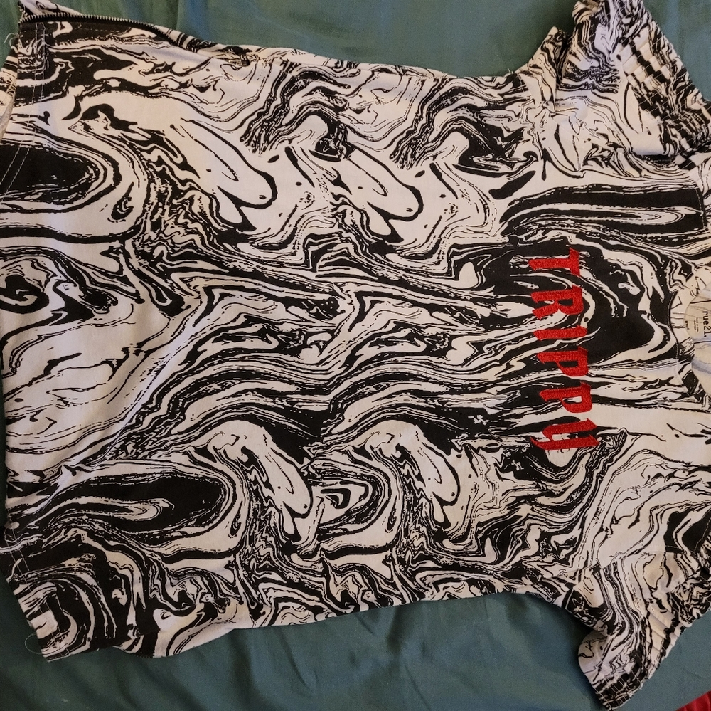 Rue 21 T shirt